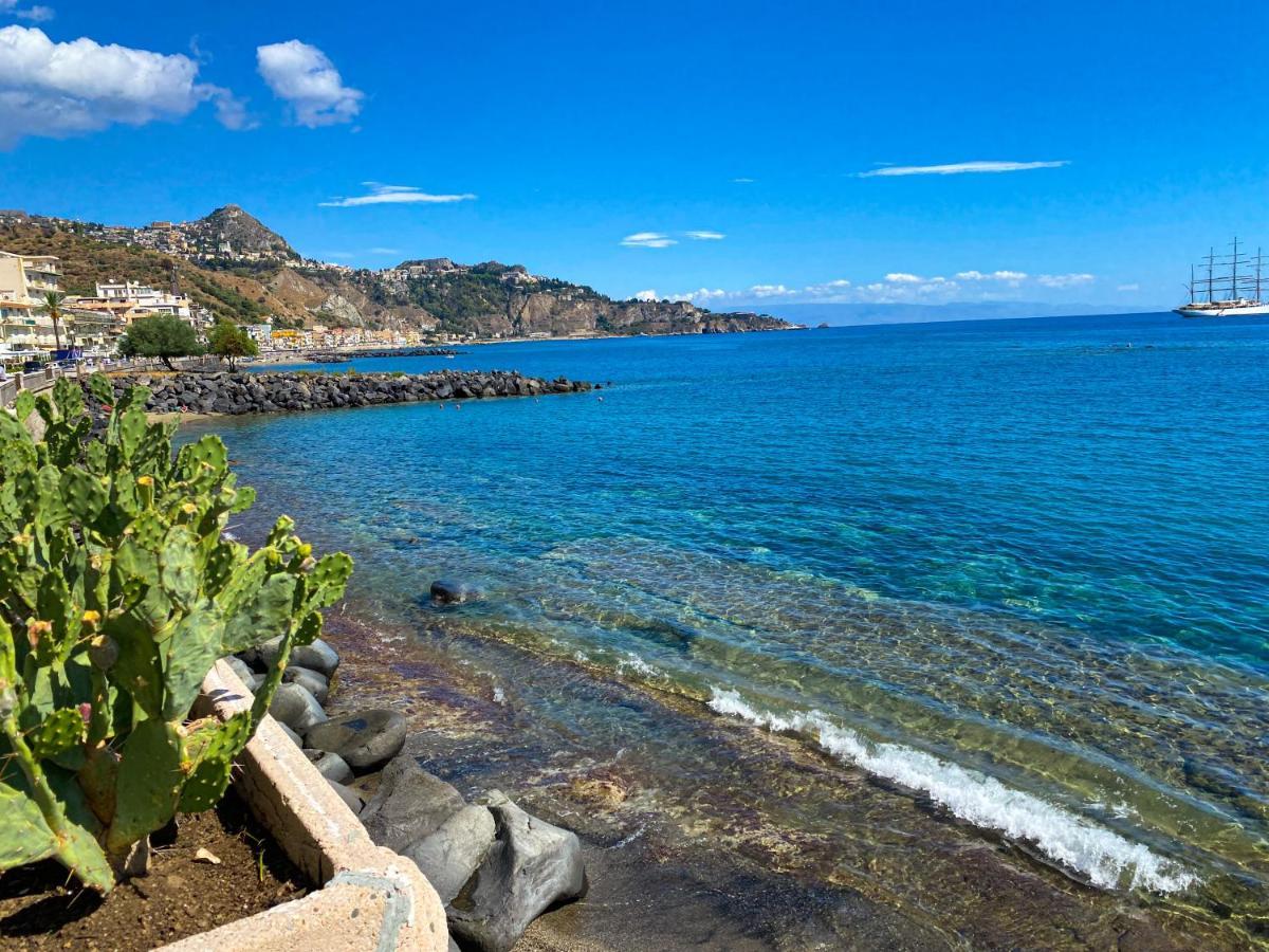 Alpha22 Apartment Giardini Naxos Exteriör bild